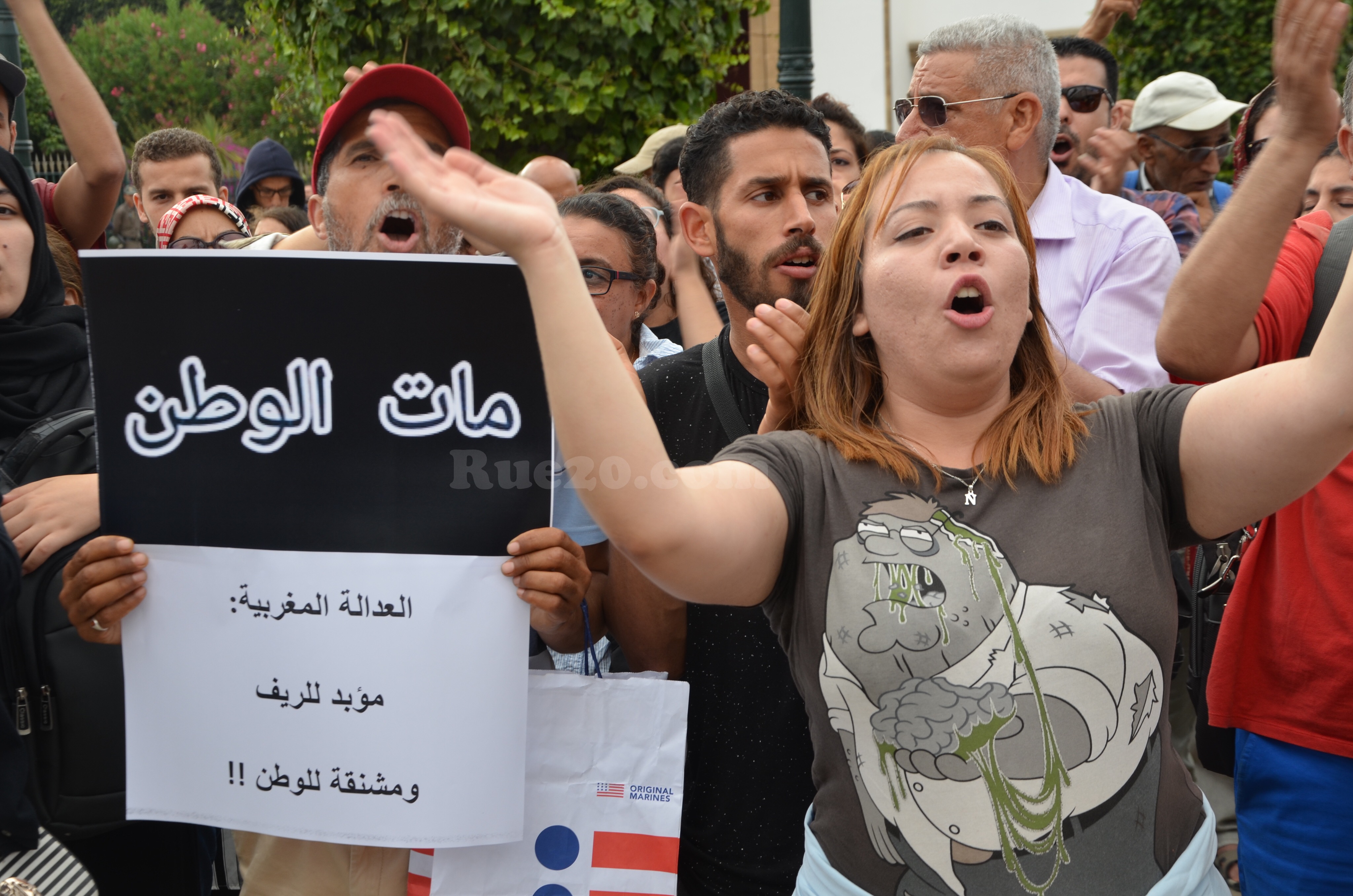 فيديو عائلات وذوي معتقلي حراك الريف مصدومين في إحتجاج أمام البرلمان