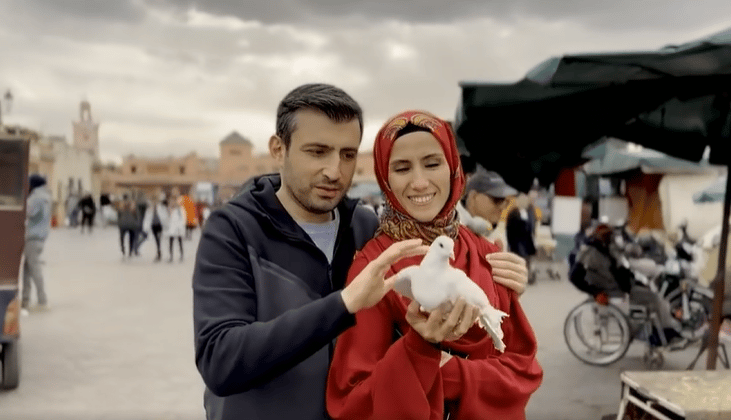 ابنة أردوغان وزوجها مهندس ومالك شركة طائرات بيرقدار يقضيان العطلة بمراكش (فيديو)