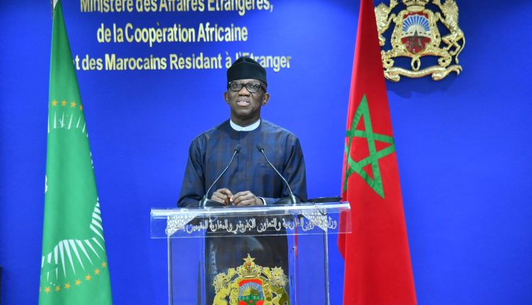 مفوض الاتحاد الإفريقي للشؤون السياسية والسلام والأمن يشيد بجهود المغرب لتعزيز الديموقراطية في أفريقيا