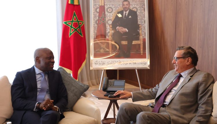 رئيس الحكومة يستعرض الإصلاحات والأوراش الاجتماعية المغربية في لقائه بمدير منظمة العمل الدولية