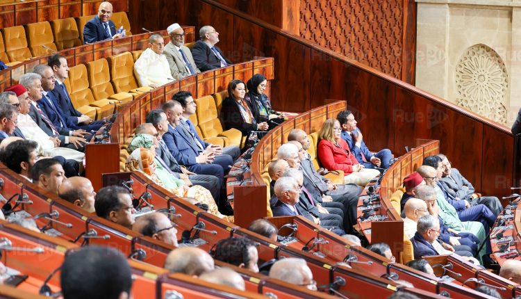 مبادرة تشريعية تقترح 24 أسبوعًا لإجازة الأمومة و15 يومًا لإجازة الأب