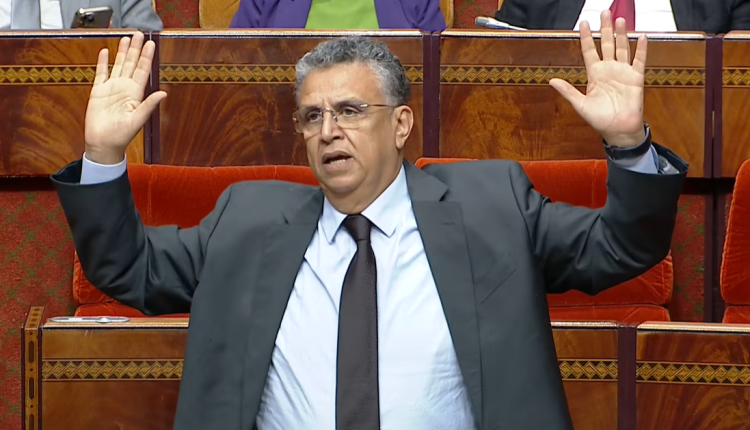 وهبي يدعو إلى تشديد العقوبات على الصحافيين في قضايا “الأخبار الزائفة”