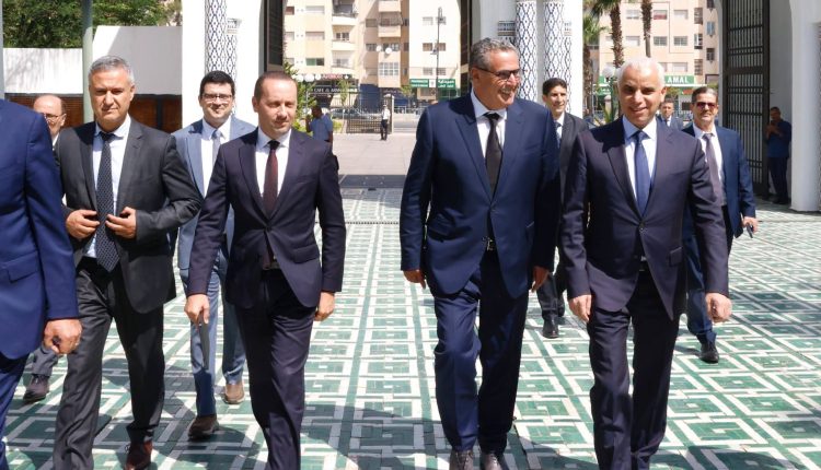 رئيس الحكومة يدعو إلى تسريع وتيرة بناء وتأهيل المستشفيات بجهة فاس مكناس