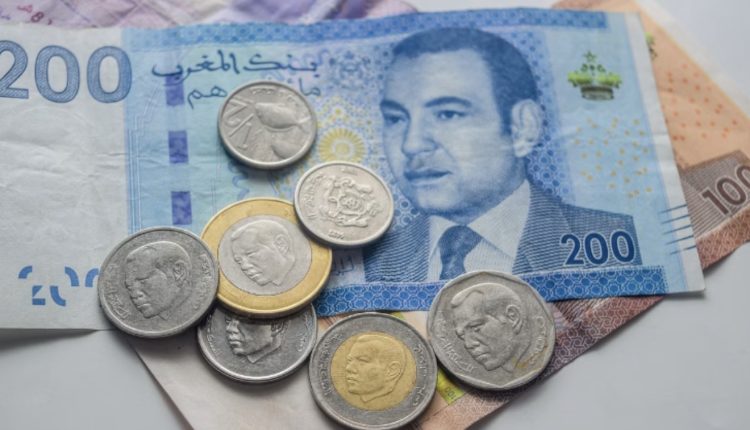 أزمة “الخمسين سنتيماً” تربك المعاملات التجارية اليومية ومهنيون يطلبون تدخل بنك المغرب