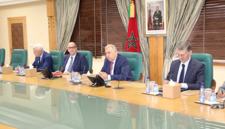 وزير الداخلية ورئيس النيابة العامة يترأسان أول اجتماع للجنة المركزية لتتبع الانتخابات